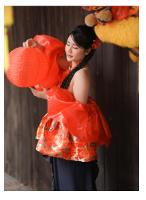 Yếm đỏ họa tiết rồng