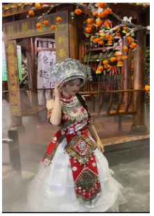 Miêu tộc đỏ kèm mũ bạc