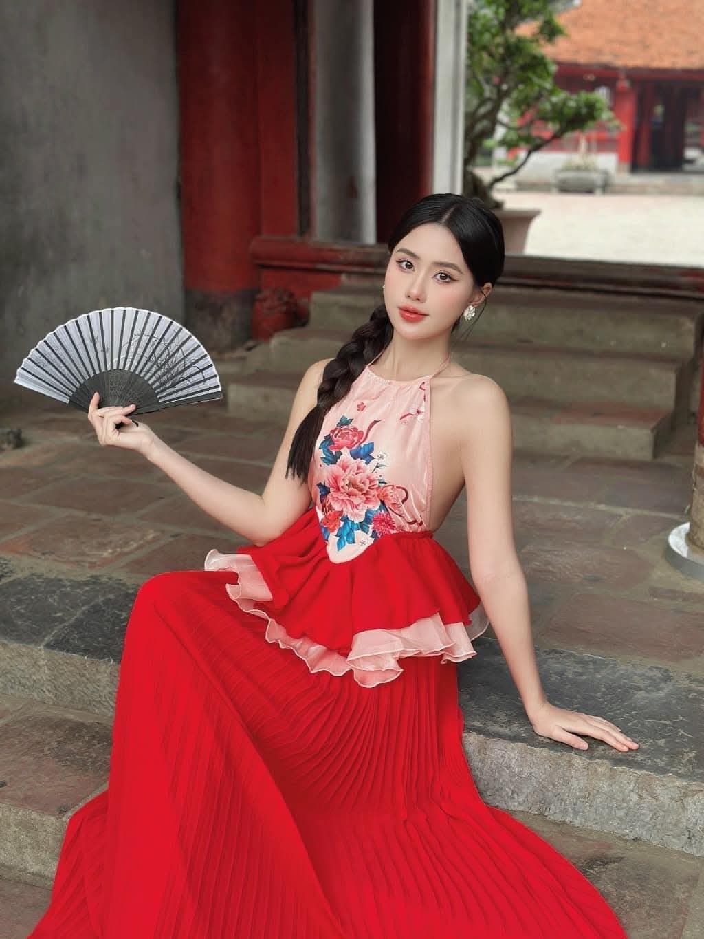 Yếm đỏ họa tiết chiết eo Y12