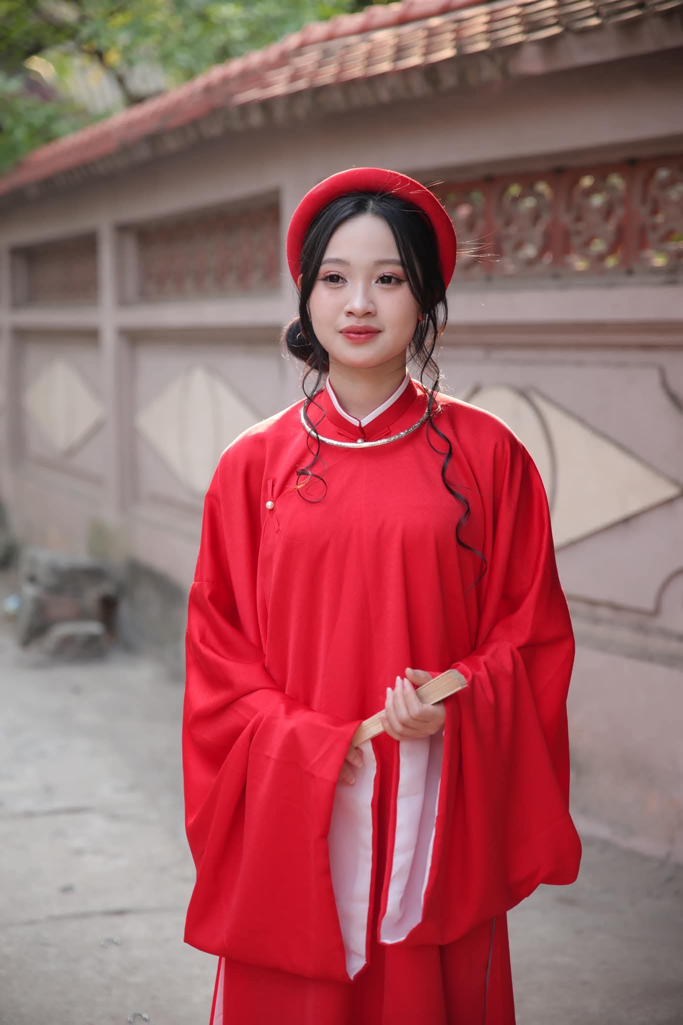 Áo tấc viền cổ trắng đỏ, vàng (combo99-combo599k) TAC06 4 màu