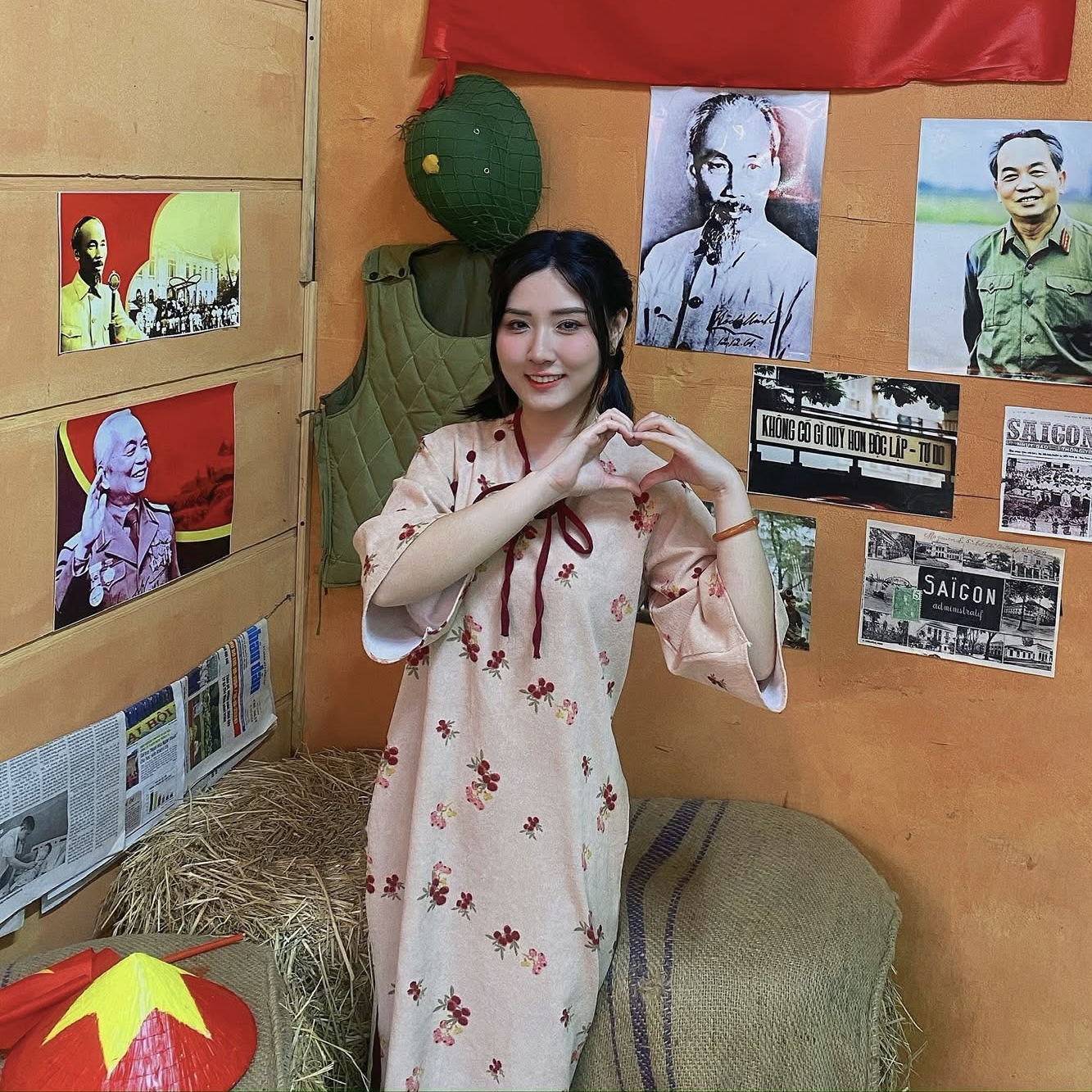 Áo Dài hoa nhí cột nơ
