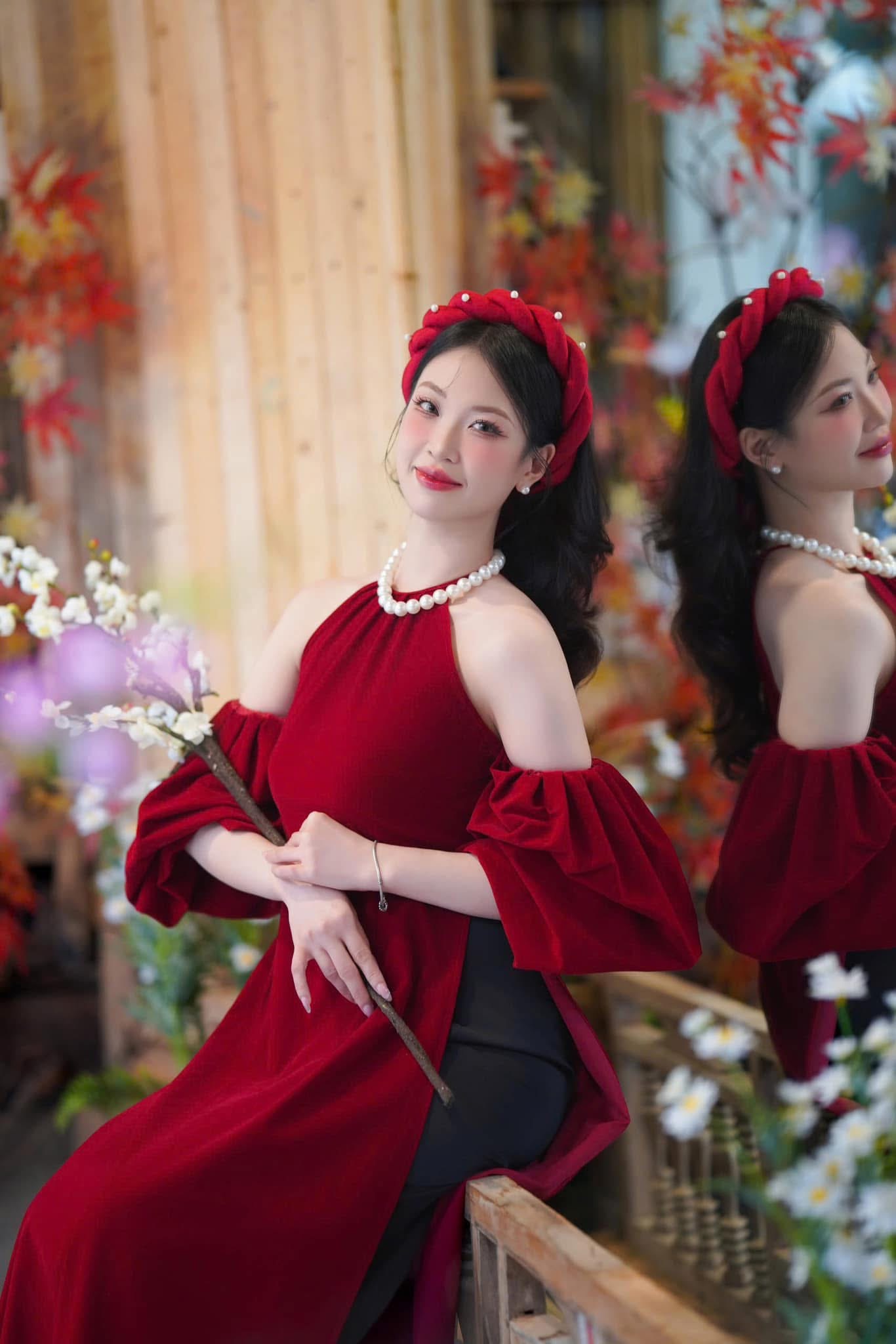 Yếm đỏ tay phồng