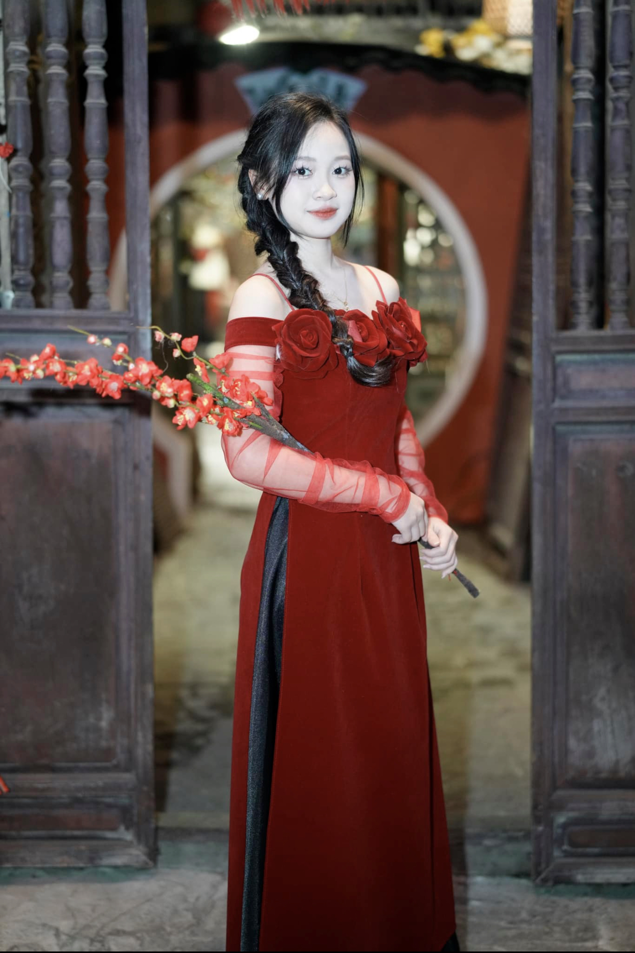 Áo Dài Đỏ Nhung Tay Mỏng