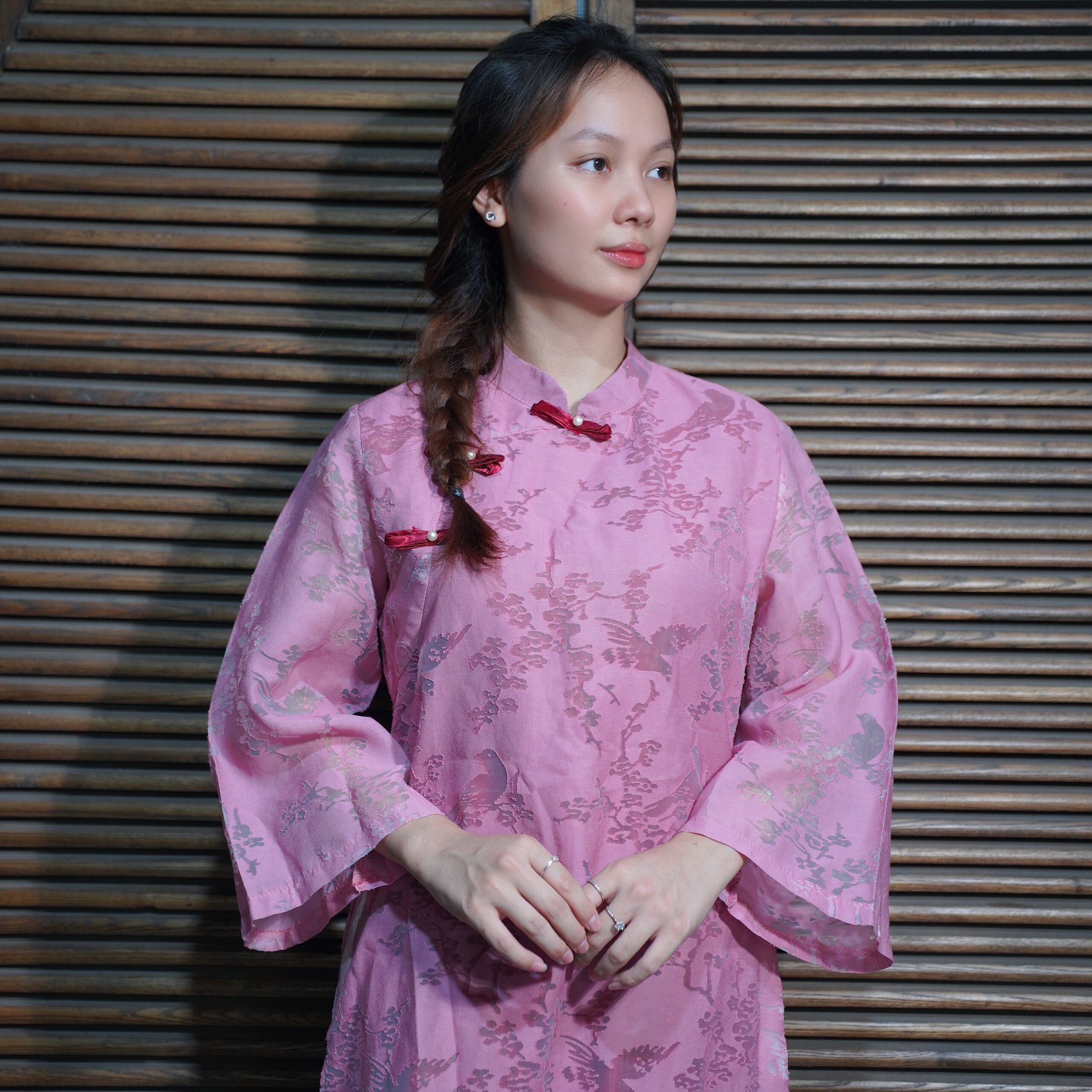 Áo Dài hồng nơ đỏ