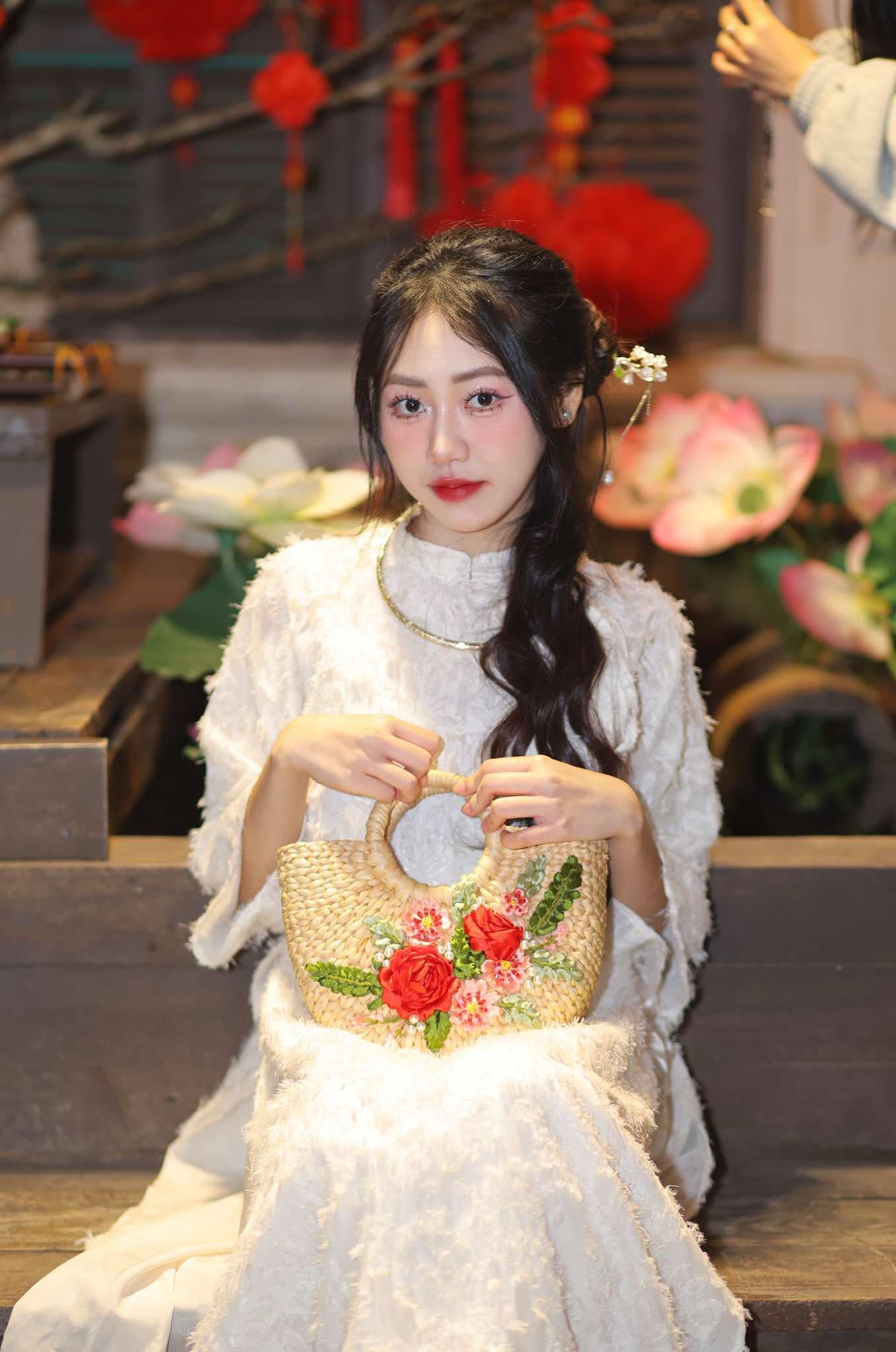Áo Dài trắng xước