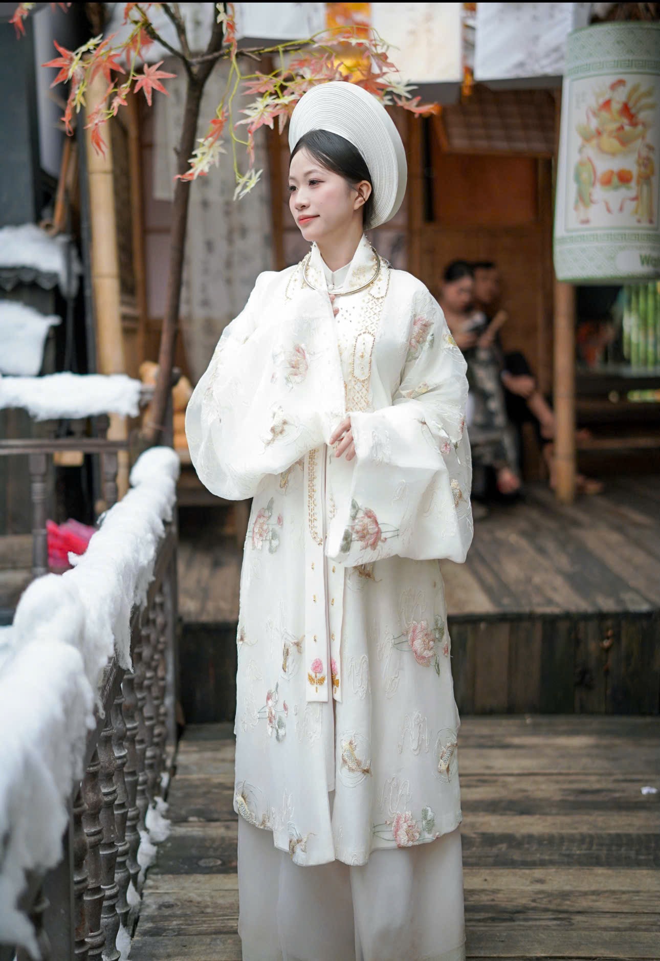 Nhật bình trắng hoa sen (combo99-799)