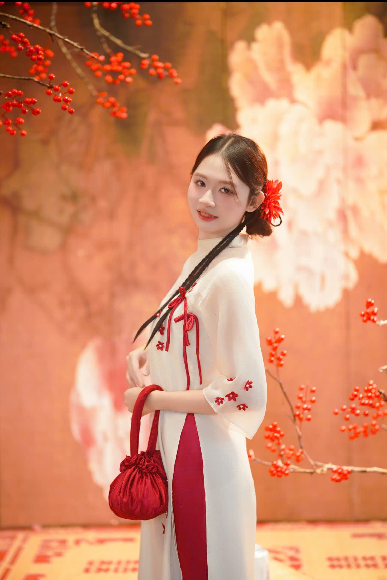 Áo dài trắng hoa đỏ (combo99-799)